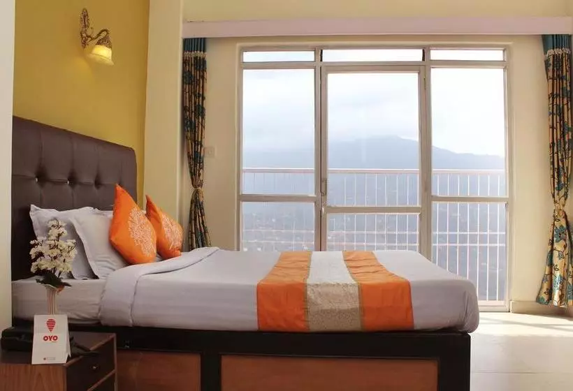 ホテル Oyo Rooms Near Deorali Bus Stand