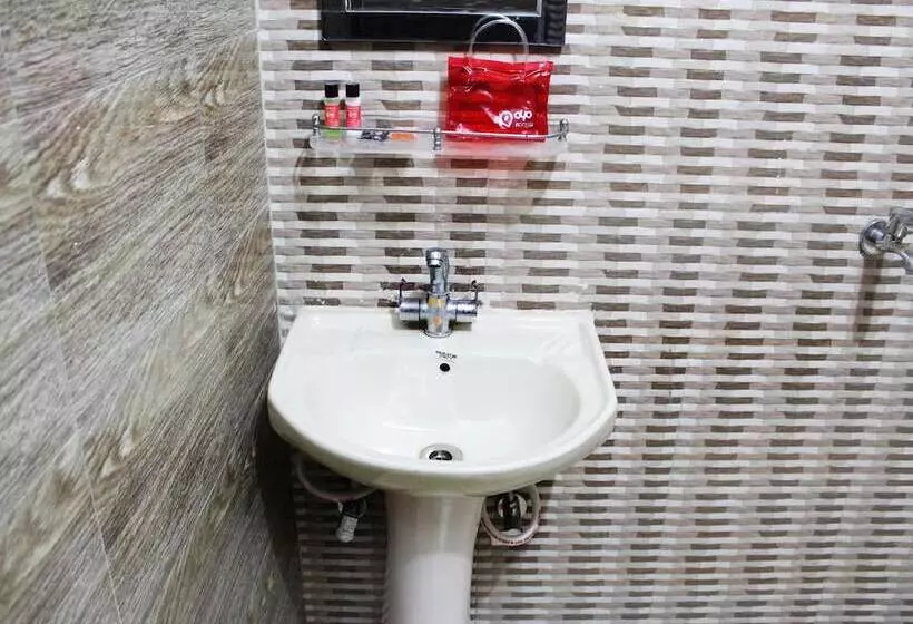 ホテル Oyo Rooms Near Mansarovar Garden