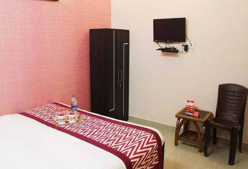ホテル Oyo Rooms Near Mansarovar Garden