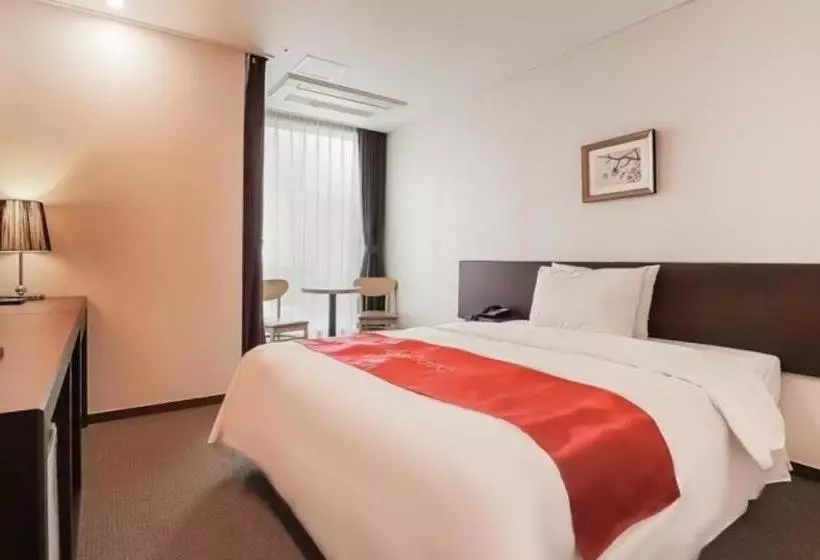 ホテル Ramada Encore By Wyndham Pyeongtaek