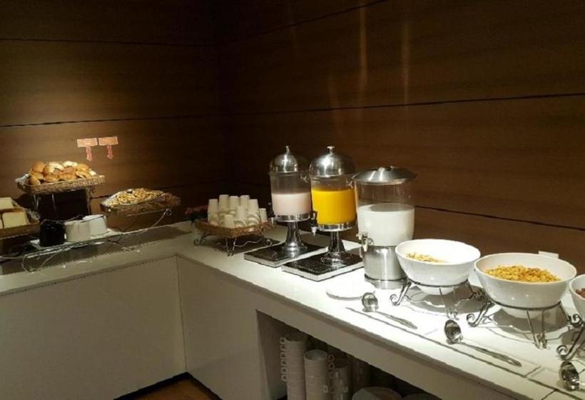 Hotel Ramada Encore By Wyndham Pyeongtaek