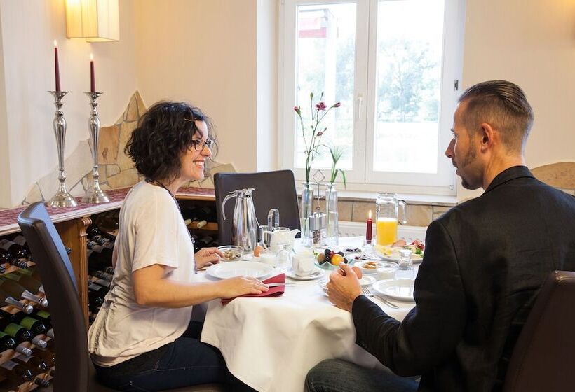 ホテル & Restaurant Gasthaus Zum Anker