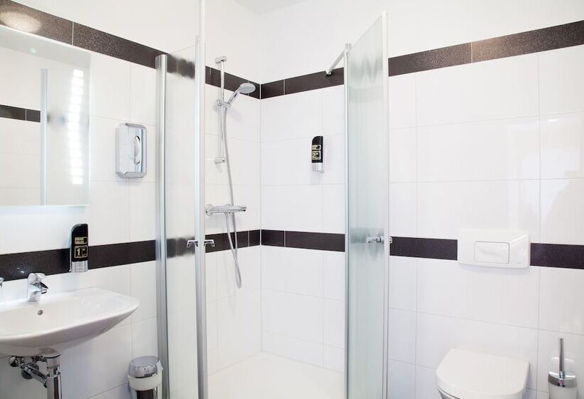 ホテル & Restaurant Gasthaus Zum Anker