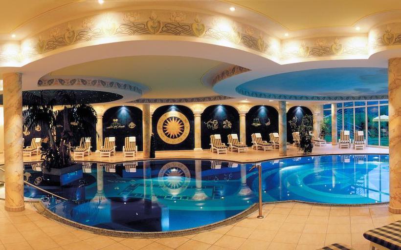 ホテル Alpine Luxury Spa Resort Schwarzenstein