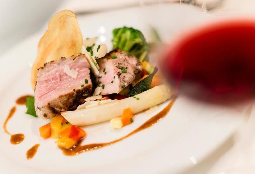 ホテル Alpine Luxury Spa Resort Schwarzenstein