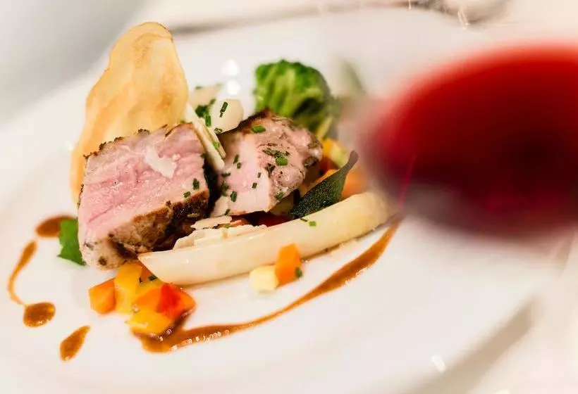 ホテル Alpine Luxury Spa Resort Schwarzenstein