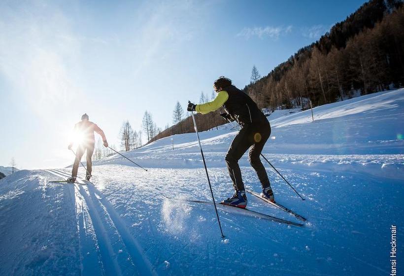 ホテル Alpine Luxury Spa Resort Schwarzenstein
