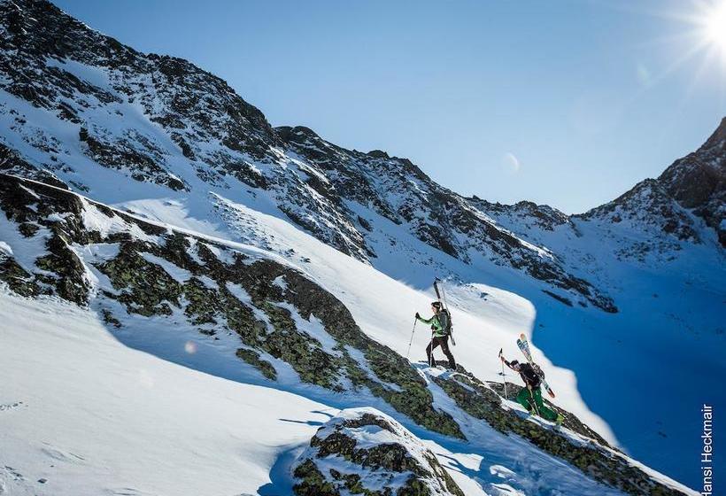 ホテル Alpine Luxury Spa Resort Schwarzenstein