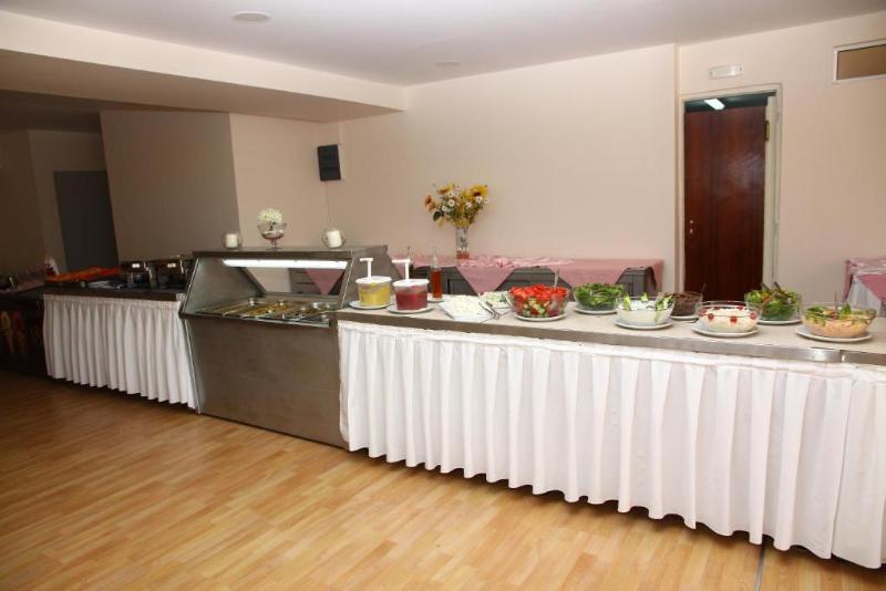 هتل Triton Garden