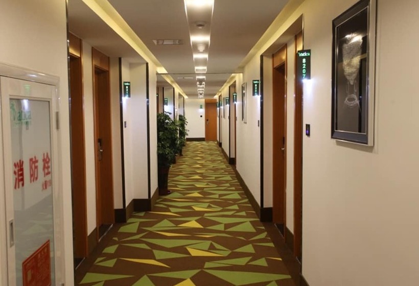 Отель Vatica Zaozhuang Tengzhou Railway Station