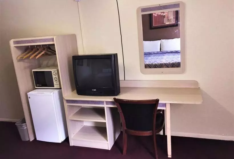 مُتل Economy Inn Lawton