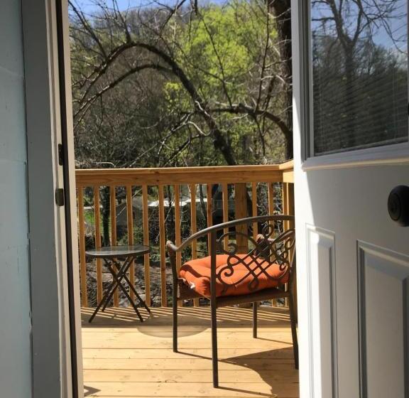 モーテル The Riverside Lodge At Chimney Rock