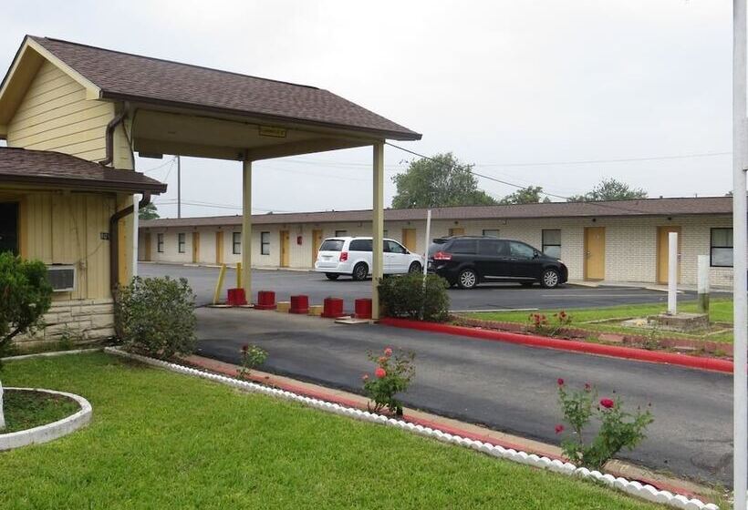 汽车旅馆  Travel Inn & Suites