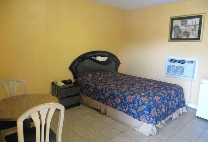 汽车旅馆  Travel Inn & Suites