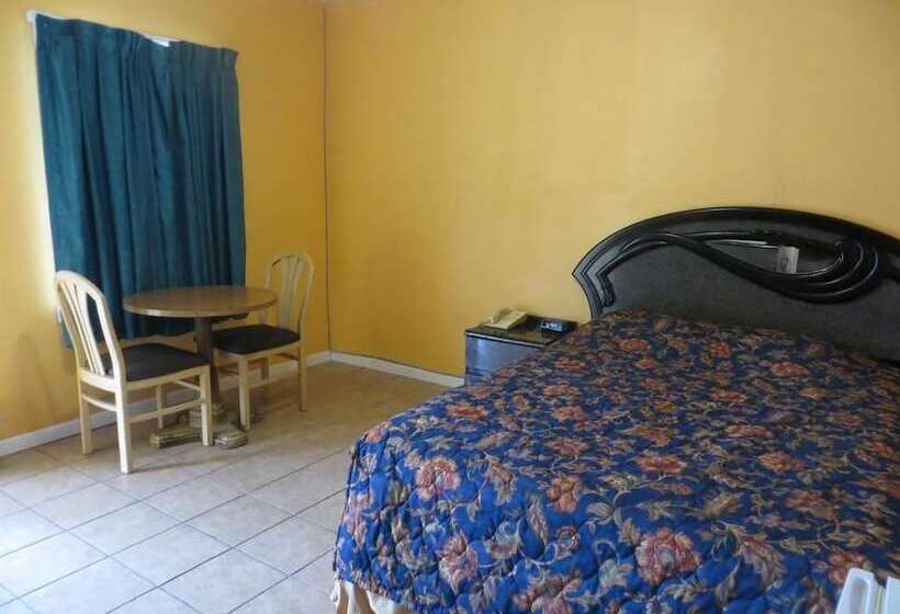 汽车旅馆  Travel Inn & Suites