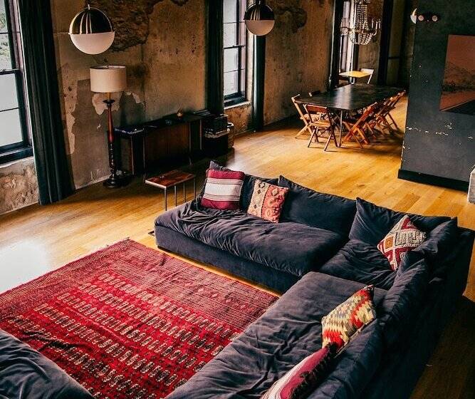 Native Hostel Austin