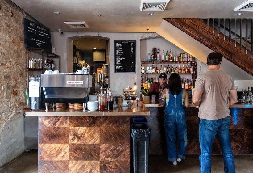 Native Hostel Austin