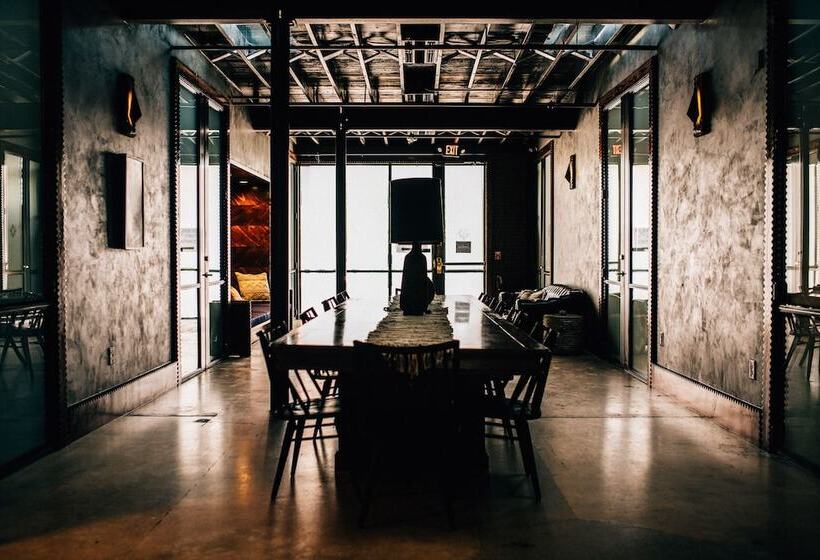 Native Hostel Austin