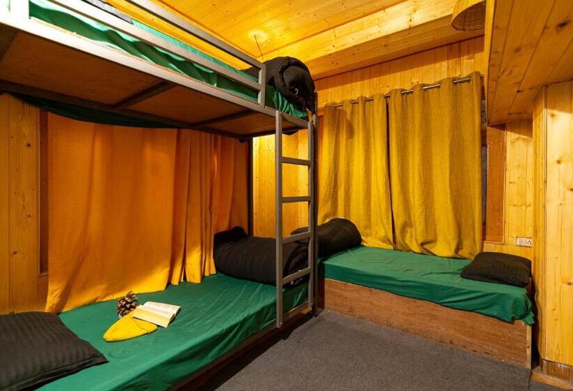 Nomads Hostel