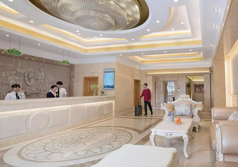 Vienna Hotel Hainan Oriental Avenue