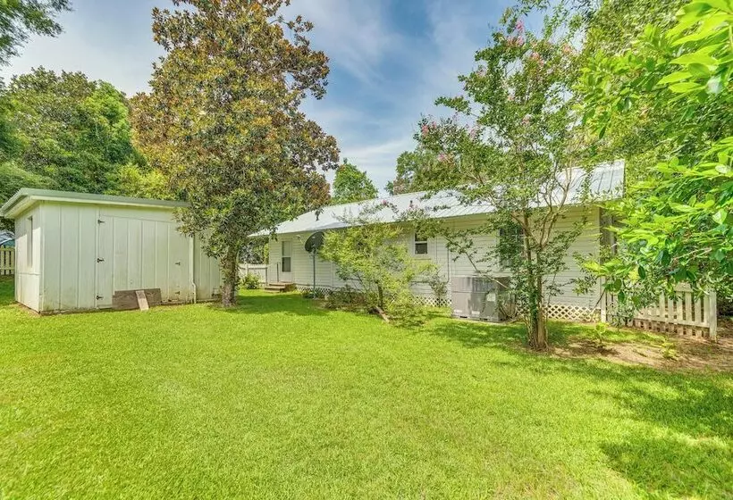 Charming Fairhope Home ~ 2 Mi To North Beach Park!