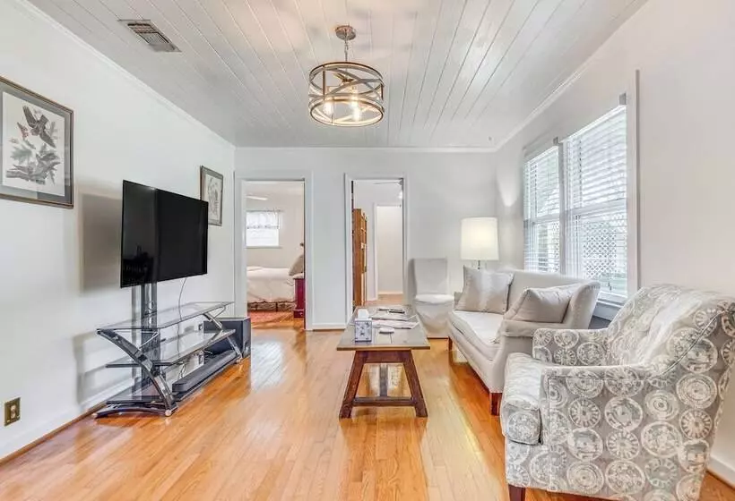 Charming Fairhope Home ~ 2 Mi To North Beach Park!