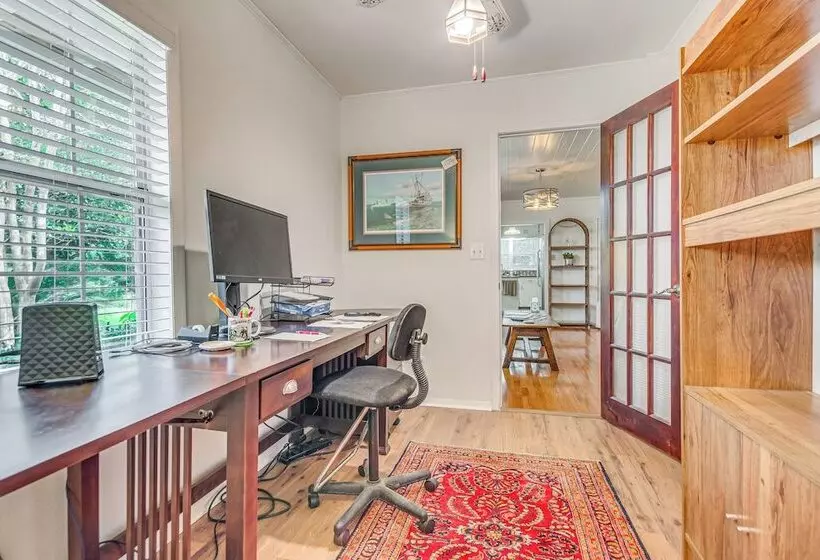 Charming Fairhope Home ~ 2 Mi To North Beach Park!