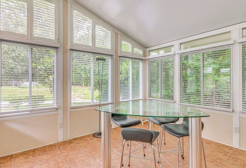 Charming Fairhope Home ~ 2 Mi To North Beach Park!