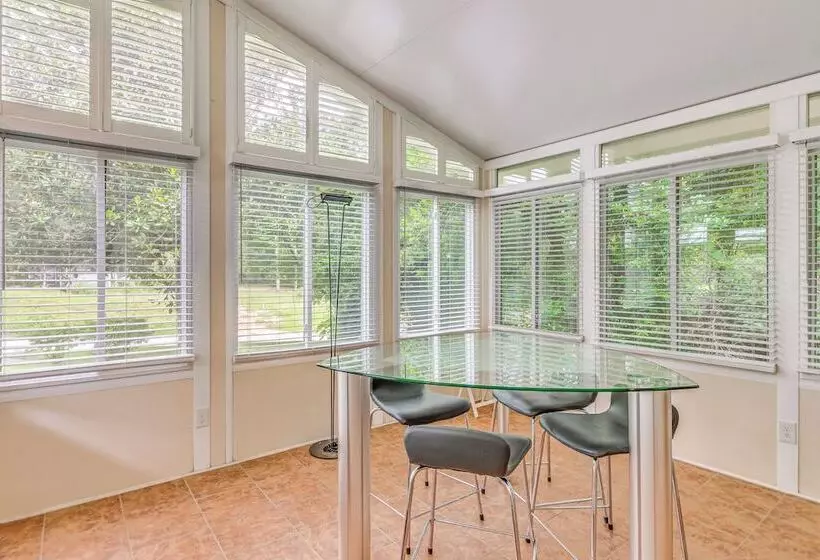 Charming Fairhope Home ~ 2 Mi To North Beach Park!