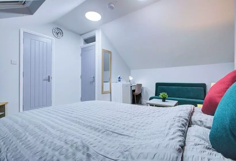 ホテル Oyo Trendy Apartments London