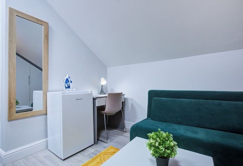 فندق Oyo Trendy Apartments London