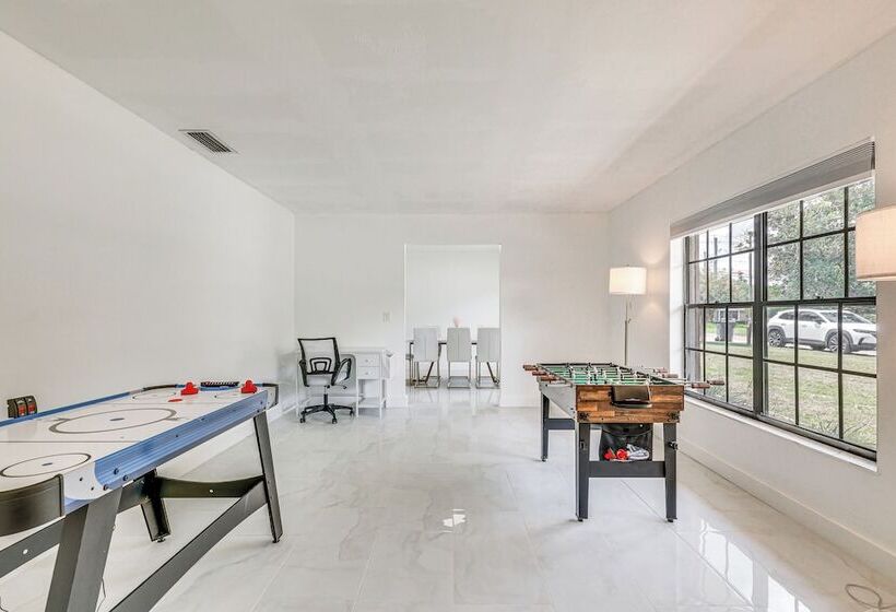 Modern Wimauma Family Home W/ Private Pool & Yard!