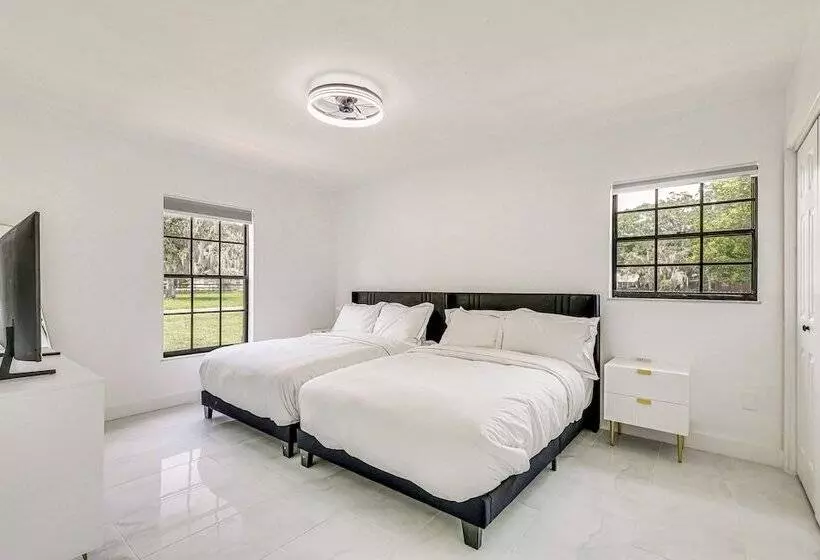 Modern Wimauma Family Home W/ Private Pool & Yard!