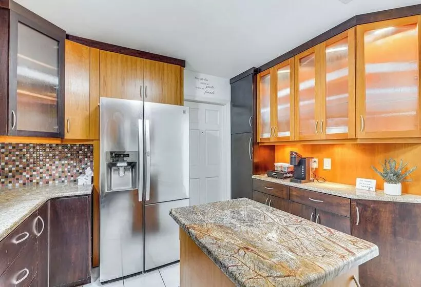 Modern Wimauma Family Home W/ Private Pool & Yard!