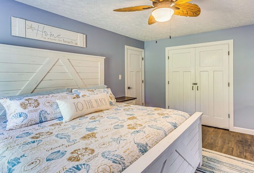 Ocean Isle Beach Home W/ Grill: 1 Mi To Beach!