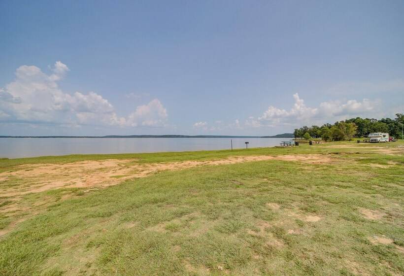 Eufaula Home Walk To Lake Beach!