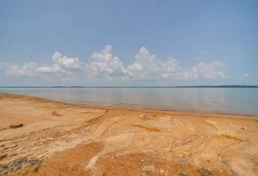 Eufaula Home   Walk To Lake Beach!