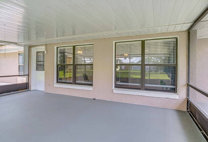 Pet Friendly Ocala Home W/ Screened In Lanai!
