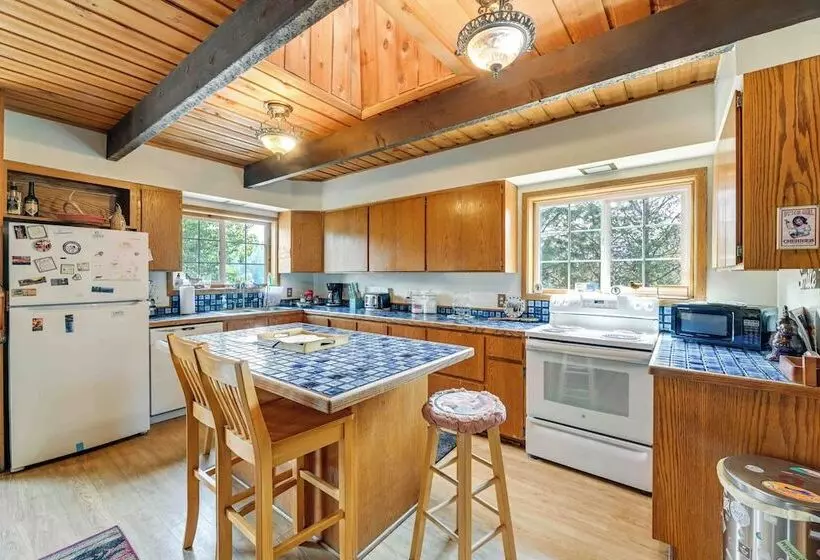 Rustic Home W/ Deck & Grills On Williamson River!