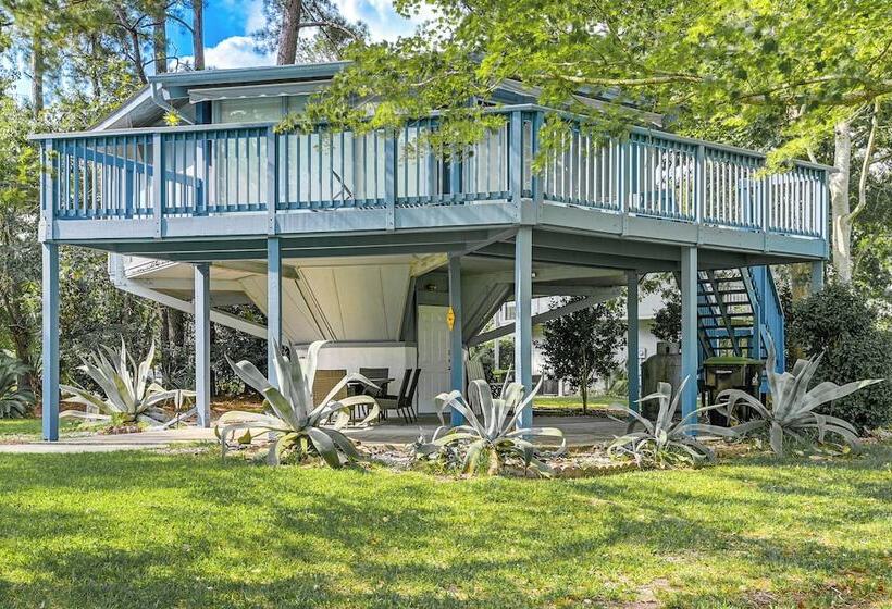 Myrtle Beach Tree House  W/ Deck ~ 7 Mi To Beach!