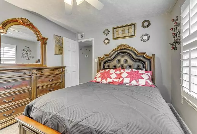 Fort Walton Beach Home W/ Pool: 5 Mi To Beach!