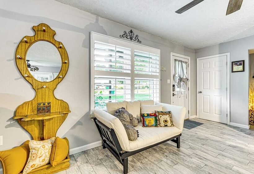 Fort Walton Beach Home W/ Pool: 5 Mi To Beach!