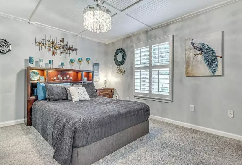 Fort Walton Beach Home W/ Pool: 5 Mi To Beach!