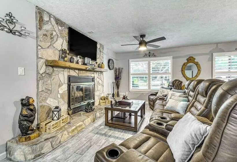 Fort Walton Beach Home W/ Pool: 5 Mi To Beach!