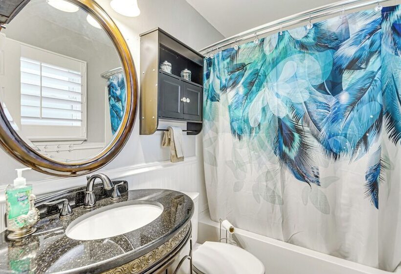 Fort Walton Beach Home W/ Pool: 5 Mi To Beach!