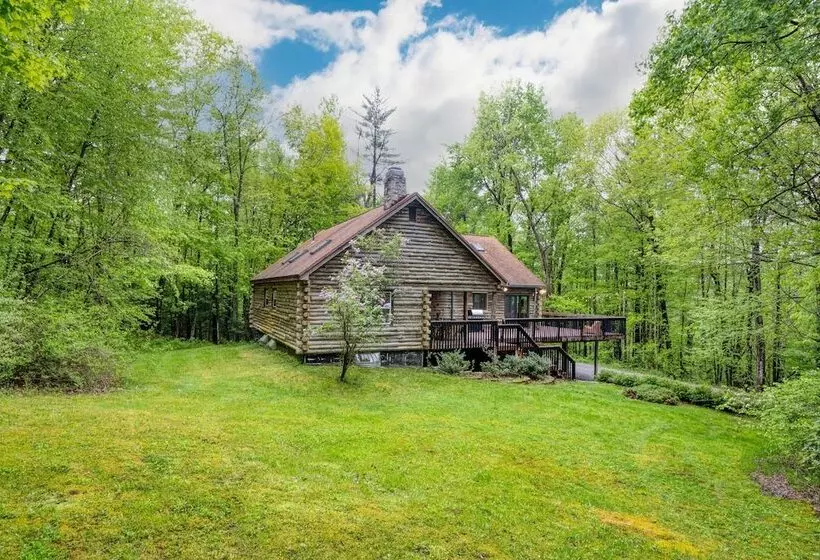 Half Moon By Avantstay 4br Cabin W/ Large Deck & Yard W/ Patio & Outdoor Dining