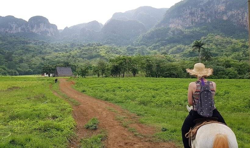 هتل روستایی Casa Finca Hector Luis Prieto