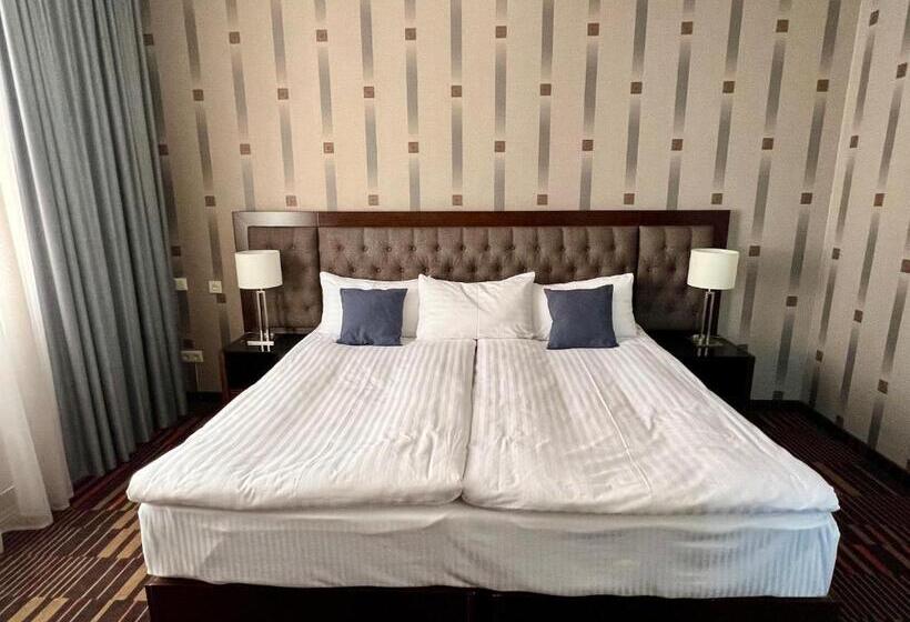 هتل Yerevan Resident