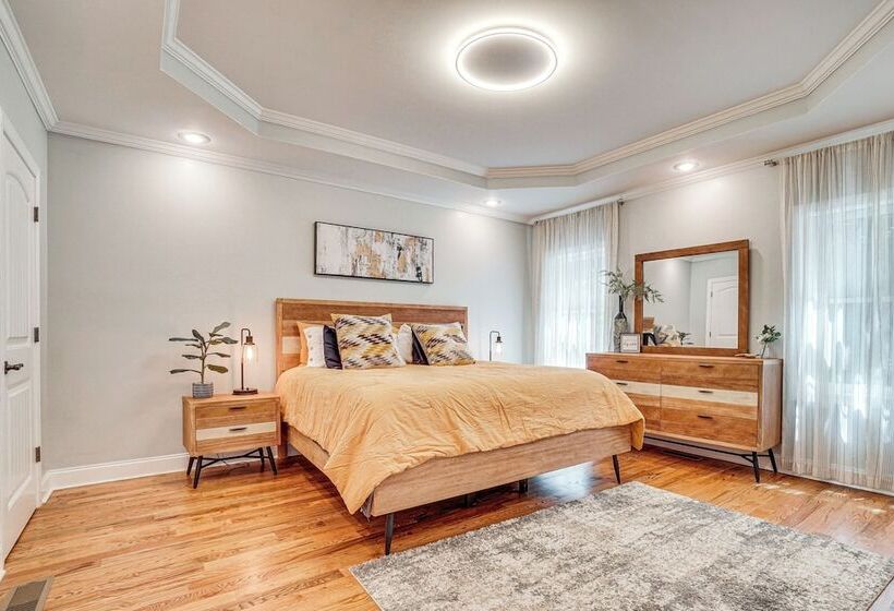 Lakefront Hiawassee Retreat W/ Dock + Hot Tub!