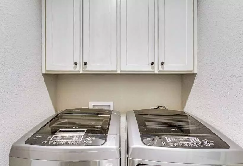 Luxe Brunswick Home ~ 14 Mi To Jekyll Island!